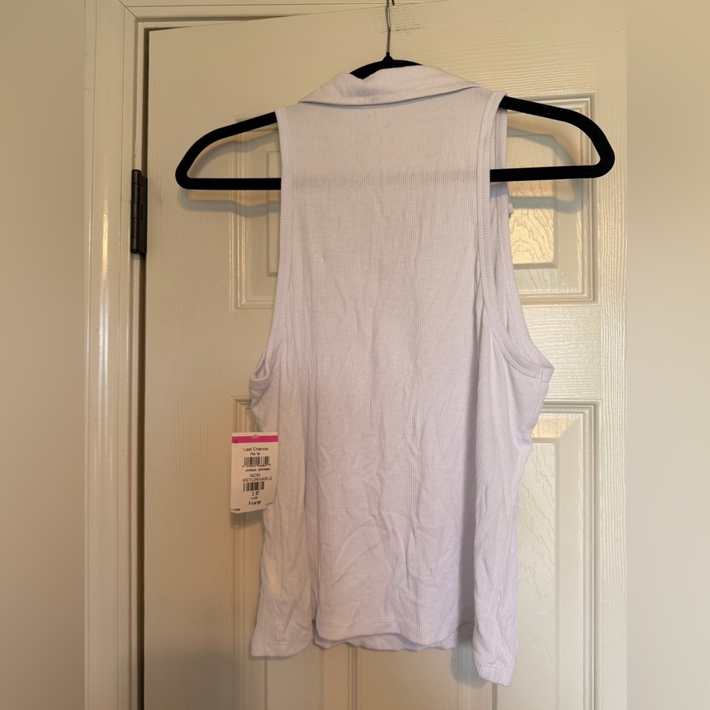 Sweet Romeo White Sleeveless Collared Tank - Picture 2 of 3